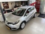Renault Captur 1.2 TCe Expression,Automaat,Airco,Cruisecontrol,Bleutooth,Trekhaak,Keyless,Achteruitrijsensoren,Ipod Usb Aansluiting,16 Inch Lmv