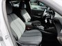 Peugeot 2008 1.2 Hybrid 145 PK Allure | Automaat Hybride | BOUWJAAR 6-2026 DEMO MET €6.000 VOORDEEL | 360 Graden Camera | Dode Hoek Detectie | Parkeersensoren V+A | Hoge Zitpositie | Climate Control | Stoelverwarming | Navigatie via Telefoon | Dakrails | Cruise Control | Apple Carplay & Android Auto draadloos | LED Verlichting | 17" Lichtmetalen Velgen |