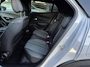 Peugeot 2008 1.2 Hybrid 145 PK Allure | Automaat Hybride | BOUWJAAR 6-2026 DEMO MET €6.000 VOORDEEL | 360 Graden Camera | Dode Hoek Detectie | Parkeersensoren V+A | Hoge Zitpositie | Climate Control | Stoelverwarming | Navigatie via Telefoon | Dakrails | Cruise Control | Apple Carplay & Android Auto draadloos | LED Verlichting | 17" Lichtmetalen Velgen |