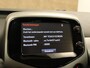 Toyota Aygo 1.0 VVT-i x-play - ORIGINEEL NEDERLANDSE AUTO - AIRCO - BLUETOOTH TELEFOONVOORBEREIDING - CENTRALE DEURVERGRENDELING - ELEKTRISCHE RAMEN VOORZIJDE - BUITENSPIEGELS ELEKTRISCH VERSTELBAAR - GROOT MULTIMEDIA DISPLAY