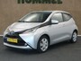 Toyota Aygo 1.0 VVT-i x-play - ORIGINEEL NEDERLANDSE AUTO - AIRCO - BLUETOOTH TELEFOONVOORBEREIDING - CENTRALE DEURVERGRENDELING - ELEKTRISCHE RAMEN VOORZIJDE - BUITENSPIEGELS ELEKTRISCH VERSTELBAAR - GROOT MULTIMEDIA DISPLAY