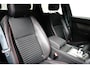 Land Rover Discovery Sport P300e 1.5 R-Dynamic SE | Trekhaak | Meridian audio | Camera | Cruise adaptief | Leder | Elec.stoel geheugen | Dodehoek detectie | Voorstoelen verwarmd | Apple Carplay/Android Auto | Achteruitrijcamera | Apple Carplay/Android Auto|telefoonintegratie premium | Cruise control adaptief