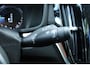Volvo V60 2.0 T8 Twin Engine AWD Inscription Elektrisch verstelbare stoelen met geheugenfunctie | Achteruitrijcamera | Premium audiosysteem van Harman Kardon | Parkeersensoren vóór en achter | Panoramadak | Stoelverwarming vóór en achter | Cruisecontrol