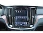 Volvo V60 2.0 T8 Twin Engine AWD Inscription Elektrisch verstelbare stoelen met geheugenfunctie | Achteruitrijcamera | Premium audiosysteem van Harman Kardon | Parkeersensoren vóór en achter | Panoramadak | Stoelverwarming vóór en achter | Cruisecontrol