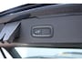 Volvo V60 2.0 T8 Twin Engine AWD Inscription Elektrisch verstelbare stoelen met geheugenfunctie | Achteruitrijcamera | Premium audiosysteem van Harman Kardon | Parkeersensoren vóór en achter | Panoramadak | Stoelverwarming vóór en achter | Cruisecontrol