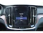 Volvo V60 2.0 T8 Twin Engine AWD Inscription Elektrisch verstelbare stoelen met geheugenfunctie | Achteruitrijcamera | Premium audiosysteem van Harman Kardon | Parkeersensoren vóór en achter | Panoramadak | Stoelverwarming vóór en achter | Cruisecontrol