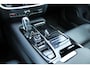 Volvo V60 2.0 T8 Twin Engine AWD Inscription Elektrisch verstelbare stoelen met geheugenfunctie | Achteruitrijcamera | Premium audiosysteem van Harman Kardon | Parkeersensoren vóór en achter | Panoramadak | Stoelverwarming vóór en achter | Cruisecontrol