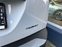 Peugeot 2008 1.2 Hybrid 145 PK Allure | Automaat Hybride | BOUWJAAR 2026 DEMO MET €6.000 VOORDEEL | 360 Graden Camera | Dode Hoek Detectie | Parkeersensoren V+A | Hoge Zitpositie | Climate Control | Stoelverwarming | Navigatie via Telefoon | Dakrails | Cruise Control | Apple Carplay & Android Auto draadloos | LED Verlichting | 17" Lichtmetalen Velgen |