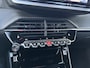 Peugeot 2008 1.2 Hybrid 145 PK Allure | Automaat Hybride | BOUWJAAR 2026 DEMO MET €6.000 VOORDEEL | 360 Graden Camera | Dode Hoek Detectie | Parkeersensoren V+A | Hoge Zitpositie | Climate Control | Stoelverwarming | Navigatie via Telefoon | Dakrails | Cruise Control | Apple Carplay & Android Auto draadloos | LED Verlichting | 17" Lichtmetalen Velgen |