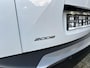 Peugeot 2008 1.2 Hybrid 145 PK Allure | Automaat Hybride | BOUWJAAR 2026 DEMO MET €6.000 VOORDEEL | 360 Graden Camera | Dode Hoek Detectie | Parkeersensoren V+A | Hoge Zitpositie | Climate Control | Stoelverwarming | Navigatie via Telefoon | Dakrails | Cruise Control | Apple Carplay & Android Auto draadloos | LED Verlichting | 17" Lichtmetalen Velgen |