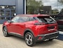 Peugeot 2008 1.2 Hybrid 145 PK Allure | Automaat Hybride | BOUWJAAR 2026 DEMO MET €6.000 VOORDEEL | 360 Graden Camera | Dode Hoek Detectie | Parkeersensoren V+A | Hoge Zitpositie | Climate Control | Stoelverwarming | Navigatie via Telefoon | Dakrails | Cruise Control | Apple Carplay & Android Auto draadloos | LED Verlichting | 17" Lichtmetalen Velgen |