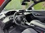 Peugeot 2008 1.2 Hybrid 145 PK Allure Automaat Hybride | 6-2026 DEMO MET € 6.000 VOORDEEL | 360 Graden Camera | Dode Hoek Detectie | Parkeersensoren V+A | Hoge Zitpositie | Climate Control | Stoelverwarming | Navigatie via Telefoon | Dakrails | Cruise Control | Apple Carplay & Android Auto draadloos | LED Verlichting | 17" Lichtmetalen Velgen |