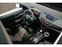 BMW X1 sDrive18i + AUTOMAAT / PANORAMA / SPORT / STUUR/STOELVERWARMING