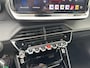 Peugeot 2008 1.2 Hybrid 145 PK Allure | Automaat Hybride | BOUWJAAR 2026 DEMO MET €6.000 VOORDEEL | 360 Graden Camera | Dode Hoek Detectie | Parkeersensoren V+A | Hoge Zitpositie | Climate Control | Stoelverwarming | Navigatie via Telefoon | Dakrails | Cruise Control | Apple Carplay & Android Auto draadloos | LED Verlichting | 17" Lichtmetalen Velgen |