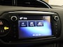 Toyota Yaris 1.5 Hybrid Trend - ORIGINEEL NEDERLANDSE AUTO - CAMERA - BLUETOOTH TELEFOONVOORBEREIDING - CRUISE CONTROL - CLIMATE CONTROL - NAVIGATIE - LICHTMETALEN VELGEN 15 INCH - MULTIFUNCTIONEEL STUURWIEL