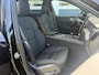 Volvo XC60 2.0 T6 Plug-in hybrid AWD Essential | Gratis Trekhaak | Stoel/stuurverwarming | adaptieve cruise | BLIS | 19" velgen | Nordico interieur | Extra getint glas | Zwarte hemel bekleding | All Season Banden |