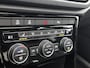 Volkswagen T-Roc 2.0 TSI 4Motion R 300 PK | Panoramadak | Afneembare Trekhaak | Sfeerverlichting | Dealeronderhouden | 19 Inch Velgen | Keyless Access | Achterklep Elektrisch | Beats Audio