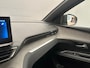 Peugeot 3008 1.2 PureTech GT Stoelverwarming | Camera | Leder/Stof | Adaptieve Cruise | Climate | Carplay | 18" Lichtmetaal | Achteruitrijcamera | Anti Blokkeer Systeem | Apple Carplay/Android Auto|telefoonintegratie premium