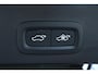 Volvo EX40 Single Motor Plus Black Edition 70 kWh | 95% SOH | 360° Parkeercamera | Stoelverwarming | Stuurwielverwarming | Parkeersensoren voor + achter | Electrische bedienbare voorstoelen | Warmtepomp | Google Infotainment | 20'' Lichtmetalen velgen