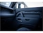 Land Rover Defender 110 P300e 110 X-Dynamic HSE ** HUD ** Trekhaak ** Panodak ** Koelbox Elektrisch rijbereik tot 55km (WLTP)
