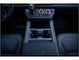 Land Rover Defender 110 P300e 110 X-Dynamic HSE ** HUD ** Trekhaak ** Panodak ** Koelbox Elektrisch rijbereik tot 55km (WLTP)