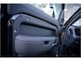 Land Rover Defender 110 P300e 110 X-Dynamic HSE ** HUD ** Trekhaak ** Panodak ** Koelbox Elektrisch rijbereik tot 55km (WLTP)