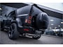 Land Rover Defender 110 P300e 110 X-Dynamic HSE ** HUD ** Trekhaak ** Panodak ** Koelbox Elektrisch rijbereik tot 55km (WLTP)