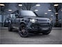 Land Rover Defender 110 P300e 110 X-Dynamic HSE ** HUD ** Trekhaak ** Panodak ** Koelbox Elektrisch rijbereik tot 55km (WLTP)