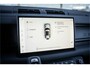 Land Rover Defender 110 P300e 110 X-Dynamic HSE ** HUD ** Trekhaak ** Panodak ** Koelbox Elektrisch rijbereik tot 55km (WLTP)