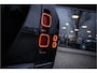 Land Rover Defender 110 P300e 110 X-Dynamic HSE ** HUD ** Trekhaak ** Panodak ** Koelbox Elektrisch rijbereik tot 55km (WLTP)