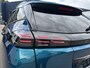 Peugeot 2008 1.2 Hybrid 145 PK Allure | Automaat Hybride | BOUWJAAR 2026 DEMO MET €6.000 VOORDEEL | 360 Graden Camera | Dode Hoek Detectie | Parkeersensoren V+A | Hoge Zitpositie | Climate Control | Stoelverwarming | Navigatie via Telefoon | Dakrails | Cruise Control | Apple Carplay & Android Auto draadloos | LED Verlichting | 17" Lichtmetalen Velgen |