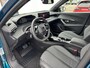 Peugeot 2008 1.2 Hybrid 145 PK Allure | Automaat Hybride | BOUWJAAR 2026 DEMO MET €6.000 VOORDEEL | 360 Graden Camera | Dode Hoek Detectie | Parkeersensoren V+A | Hoge Zitpositie | Climate Control | Stoelverwarming | Navigatie via Telefoon | Dakrails | Cruise Control | Apple Carplay & Android Auto draadloos | LED Verlichting | 17" Lichtmetalen Velgen |