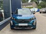Peugeot 2008 1.2 Hybrid 145 PK Allure | Automaat Hybride | BOUWJAAR 2026 DEMO MET €6.000 VOORDEEL | 360 Graden Camera | Dode Hoek Detectie | Parkeersensoren V+A | Hoge Zitpositie | Climate Control | Stoelverwarming | Navigatie via Telefoon | Dakrails | Cruise Control | Apple Carplay & Android Auto draadloos | LED Verlichting | 17" Lichtmetalen Velgen |