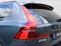 Volvo XC60 2.0 T6 Plug-in hybrid AWD Plus Dark Automaat / Panoramadak / Head-up display / 360* camera / Privacy Glass / 21" velgen