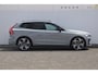 Volvo XC60 T8 455PK Automaat hybrid AWD Ultra Black Edition Luchtvering/ Semi-elektrisch inklapbare trekhaak/ Stoelverwarming voor en achter/ Stuurverwarming/ Harman Kardon Audio/