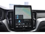 Volvo XC60 T8 455PK Automaat hybrid AWD Ultra Black Edition Luchtvering/ Semi-elektrisch inklapbare trekhaak/ Stoelverwarming voor en achter/ Stuurverwarming/ Harman Kardon Audio/
