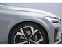 Volvo XC60 T8 455PK Automaat hybrid AWD Ultra Black Edition Luchtvering/ Semi-elektrisch inklapbare trekhaak/ Stoelverwarming voor en achter/ Stuurverwarming/ Harman Kardon Audio/