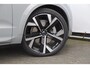 Volvo XC60 T8 455PK Automaat hybrid AWD Ultra Black Edition Luchtvering/ Semi-elektrisch inklapbare trekhaak/ Stoelverwarming voor en achter/ Stuurverwarming/ Harman Kardon Audio/