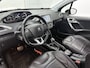 Peugeot 2008 1.2 PureTech Allure | Trekhaak | Glazendak | Navigatie | Camera | Cruise Control | 16"LMV | Leder | Stoelverwarming |
