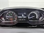 Peugeot 2008 1.2 PureTech Allure | Trekhaak | Glazendak | Navigatie | Camera | Cruise Control | 16"LMV | Leder | Stoelverwarming |