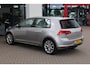 Volkswagen Golf 1.2 TSI Highline NL auto 1e eigenaar nieuw door ons geleverd en onderhouden camera navigatie pdc voor en achter 17" LMV mf stuurwiel bluetooth etc.
