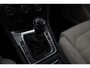 Volkswagen Golf 1.2 TSI Highline NL auto 1e eigenaar nieuw door ons geleverd en onderhouden camera navigatie pdc voor en achter 17" LMV mf stuurwiel bluetooth etc.