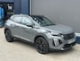 Peugeot 2008 1.2 Hybrid 145 PK GT | Automaat Hybride | BOUWJAAR 2026 DEMO MET €7.000 VOORDEEL | 360 Graden Camera | Dode Hoek Detectie | Parkeersensoren V+A | Full LED Verlichting | Zwart Dak | Hoge Zitpositie | Climate Control | Navigatie | Dakrails | Adaptieve Cruise Control | Apple Carplay & Android Auto draadloos | 18" Lichtmetalen Velgen |