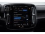 Volvo EX40 252PK Automaat Single Ext. Range Core Business / Driver Assist / Adaptieve cruise control / BLIS / Stoel - en stuurwielverwarming / Pakeersensoren met camera / Apple carplay /