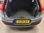 Volvo XC40 2.0 T4 Momentum Pro * Trekhaak / Harman/Kardon / NL auto / Dealer onderhouden *