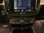 Volvo XC40 2.0 T4 Momentum Pro * Trekhaak / Harman/Kardon / NL auto / Dealer onderhouden *