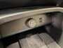 Volvo XC40 2.0 T4 Momentum Pro * Trekhaak / Harman/Kardon / NL auto / Dealer onderhouden *