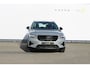 Volvo XC40 B3 177pk Automaat Plus Dark Google infotainment / Elektrisch verstelbare voorstoelen met geheugen voor de bestuurdersstoel / Stoel en stuurwielverwarming/ Harman Kardon Audio