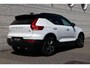Volvo XC40 1.5 T2 R-Design | Apple Carplay & Android Auto | Audio installatie | Bandenspanningscontrolesysteem | Bluetooth telefoonvoorbereiding | Centrale deurvergrendeling met afstandsbediening | Electronic climate controle | lederen/stof bekleding | Navigatiesysteem full map + hard disk