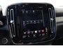 Volvo XC40 1.5 T2 R-Design | Apple Carplay & Android Auto | Audio installatie | Bandenspanningscontrolesysteem | Bluetooth telefoonvoorbereiding | Centrale deurvergrendeling met afstandsbediening | Electronic climate controle | lederen/stof bekleding | Navigatiesysteem full map + hard disk